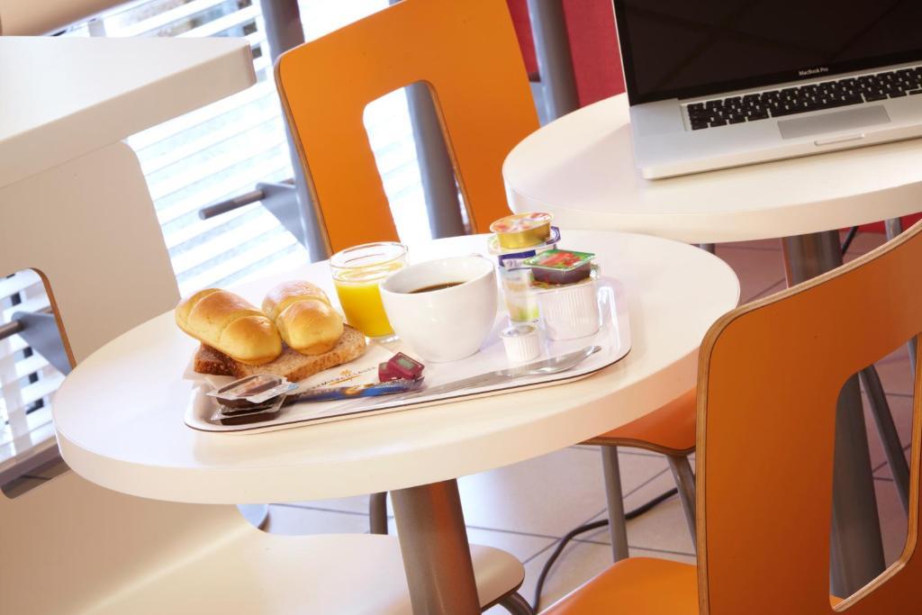 Premiere Classe Perpignan Nord - Aeroport Rivesaltes Eksteriør billede